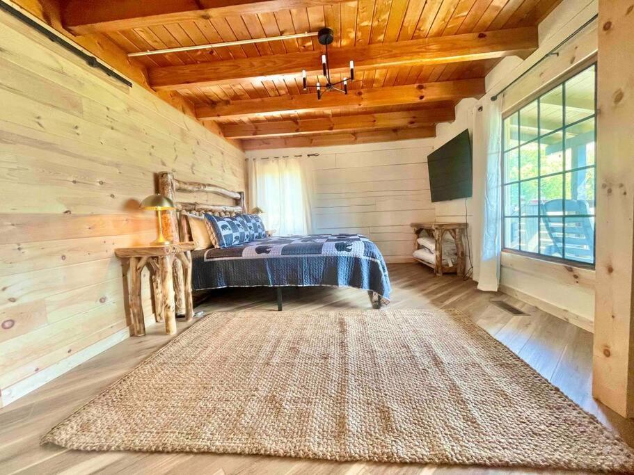 Modern Lake Side Nest• Hotub Fenced Yard King Beds เซอเวียร์วีล ภายนอก รูปภาพ