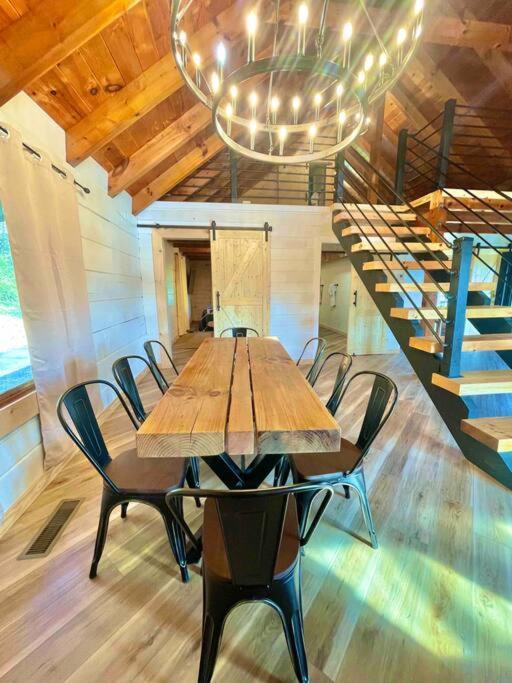 Modern Lake Side Nest• Hotub Fenced Yard King Beds เซอเวียร์วีล ภายนอก รูปภาพ