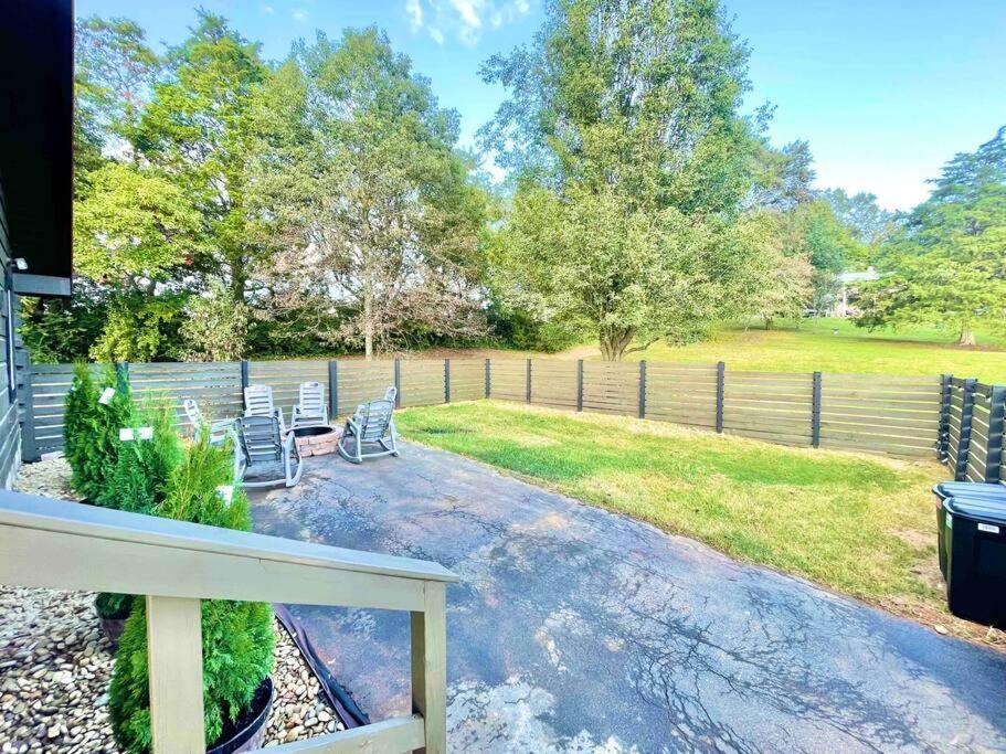 Modern Lake Side Nest• Hotub Fenced Yard King Beds เซอเวียร์วีล ภายนอก รูปภาพ