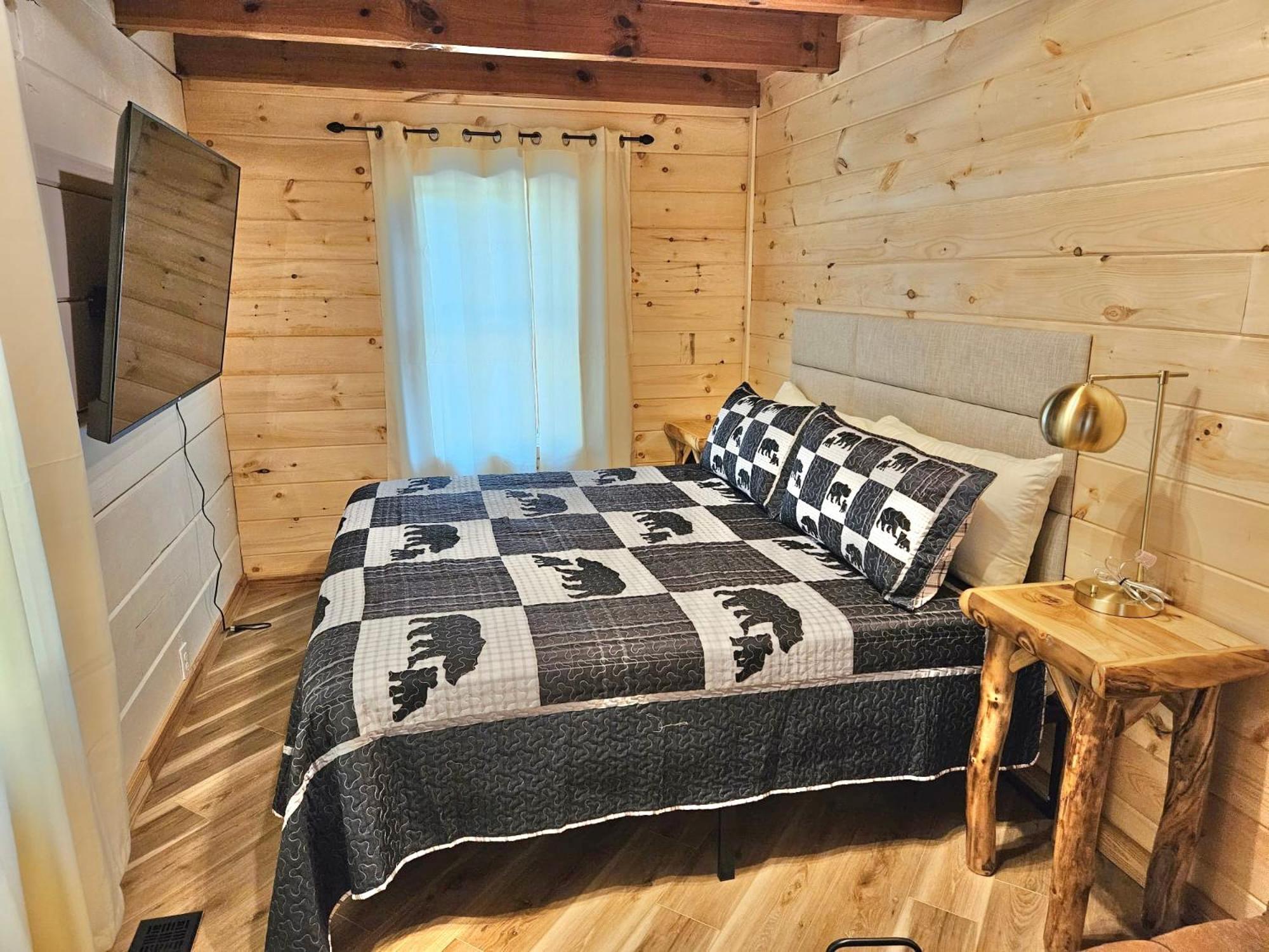 Modern Lake Side Nest• Hotub Fenced Yard King Beds เซอเวียร์วีล ภายนอก รูปภาพ